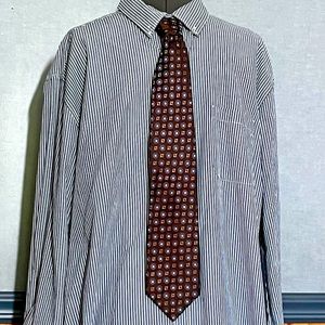 Kenneth Roberts tie
